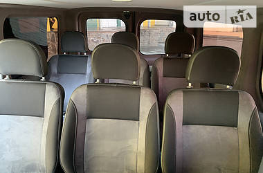 Мінівен Renault Trafic 2012 в 