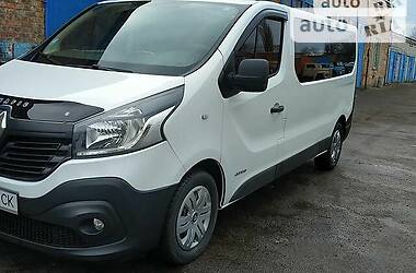 Мінівен Renault Trafic 2015 в 