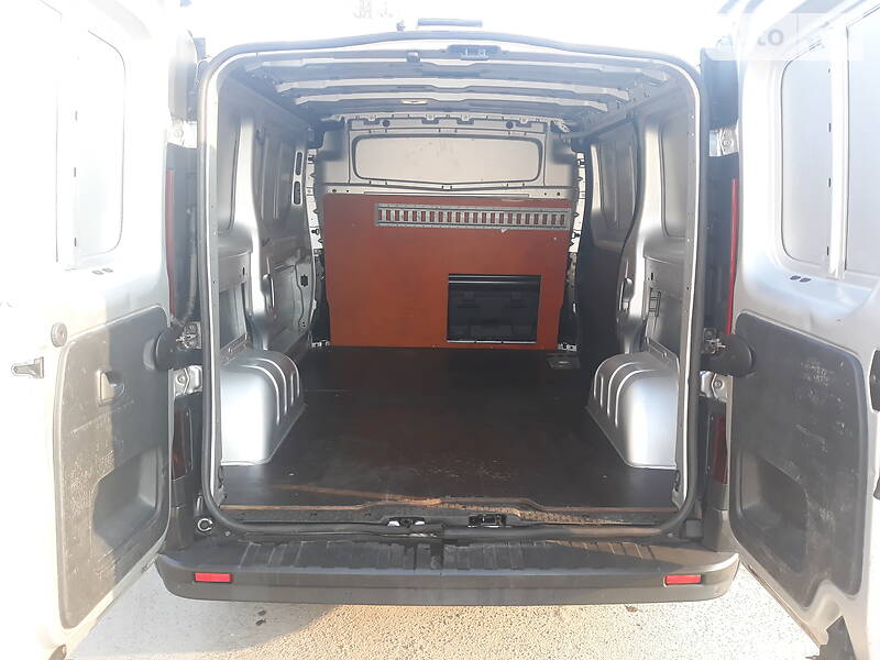 Мінівен Renault Trafic 2016 в Луцьку