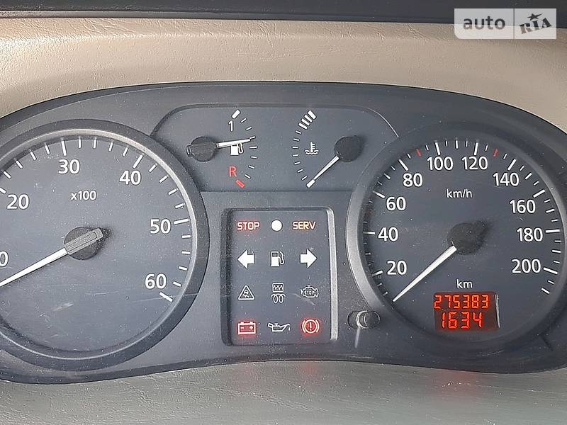 Вантажопасажирський фургон Renault Trafic 2002 в Тульчині