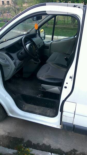 Вантажопасажирський фургон Renault Trafic 2005 в Хмельницькому