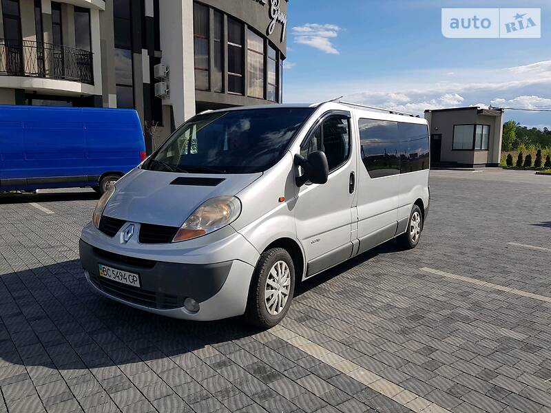 Вантажопасажирський фургон Renault Trafic 2007 в Стрию