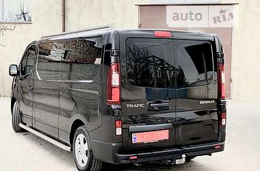 Мінівен Renault Trafic 2016 в 
