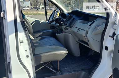 Минивэн Renault Trafic 2010 в 
