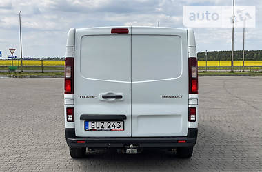 Вантажопасажирський фургон Renault Trafic 2014 в 