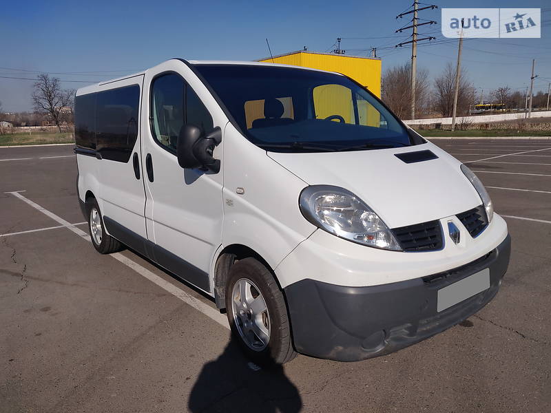 Минивэн Renault Trafic 2010 в 