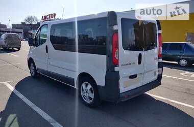 Минивэн Renault Trafic 2010 в 