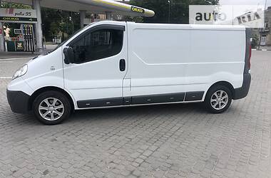 Грузопассажирский фургон Renault Trafic 2011 в Стрые