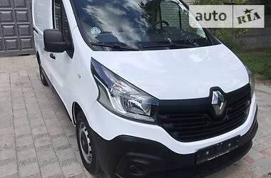 Вантажопасажирський фургон Renault Trafic 2015 в Харкові