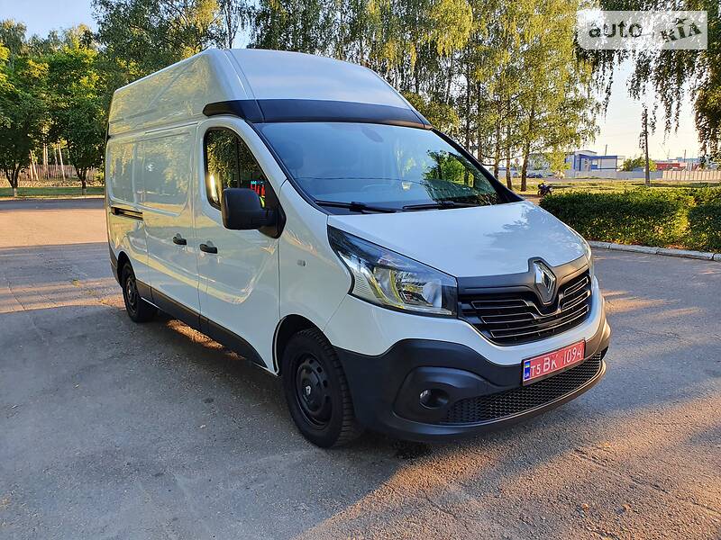 Грузопассажирский фургон Renault Trafic 2016 в Полтаве