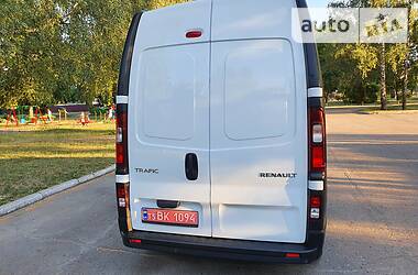 Грузопассажирский фургон Renault Trafic 2016 в Полтаве