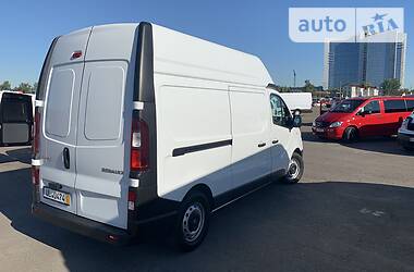 Грузопассажирский фургон Renault Trafic 2017 в Киеве