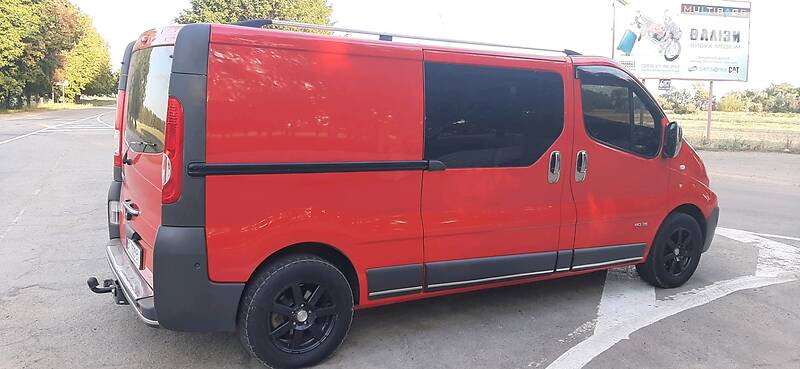Вантажопасажирський фургон Renault Trafic 2012 в Херсоні фото Вантажопасажирський фургон Renault Trafic 2012 в Херсоні