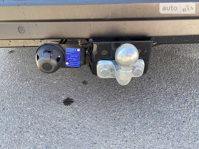 Вантажопасажирський фургон Renault Trafic 2016 в Полтаві