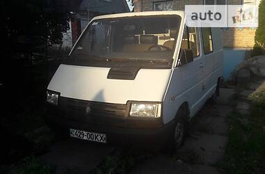 Грузовой фургон Renault Trafic 1990 в Вышгороде