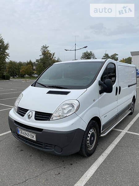 Грузопассажирский фургон Renault Trafic 2012 в Броварах