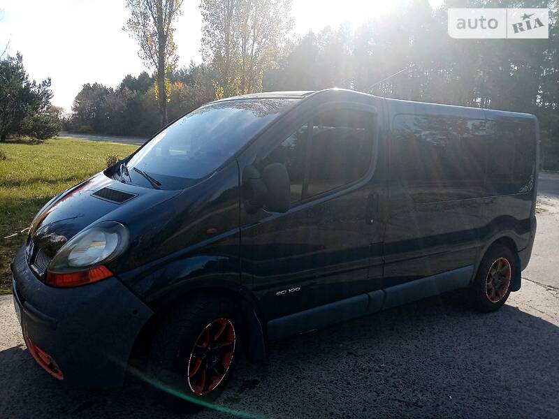 Мінівен Renault Trafic 2002 в Вараші