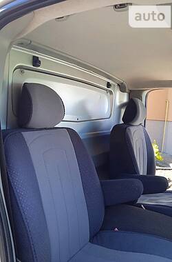 Грузопассажирский фургон Renault Trafic 2011 в Червонограде