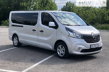 Минивэн Renault Trafic 2016 в 