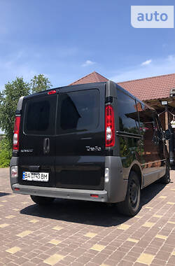 Вантажопасажирський фургон Renault Trafic 2014 в Кропивницькому