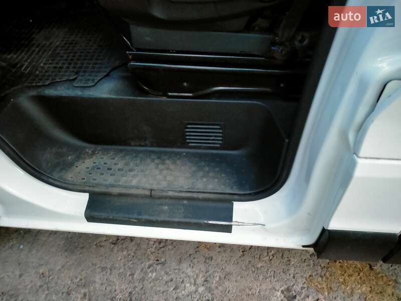 Вантажопасажирський фургон Renault Trafic 2014 в Полтаві