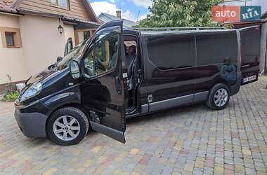 Минивэн Renault Trafic 2012 в 