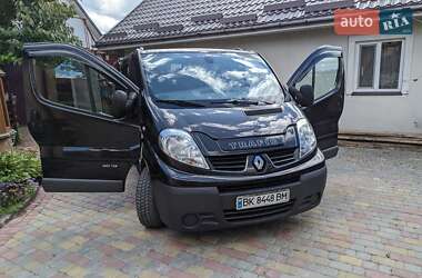 Минивэн Renault Trafic 2012 в 