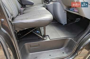 Минивэн Renault Trafic 2012 в 
