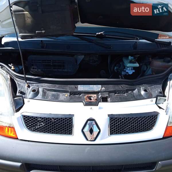 Минивэн Renault Trafic 2006 в Виноградове