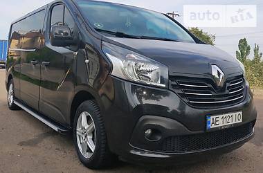 Грузопассажирский фургон Renault Trafic 2015 в Кривом Роге