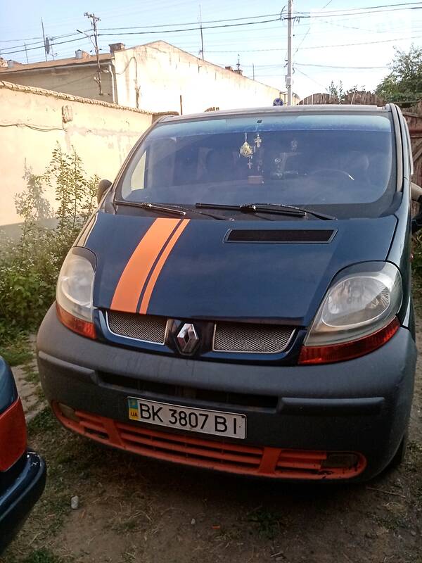 Мінівен Renault Trafic 2002 в Вараші