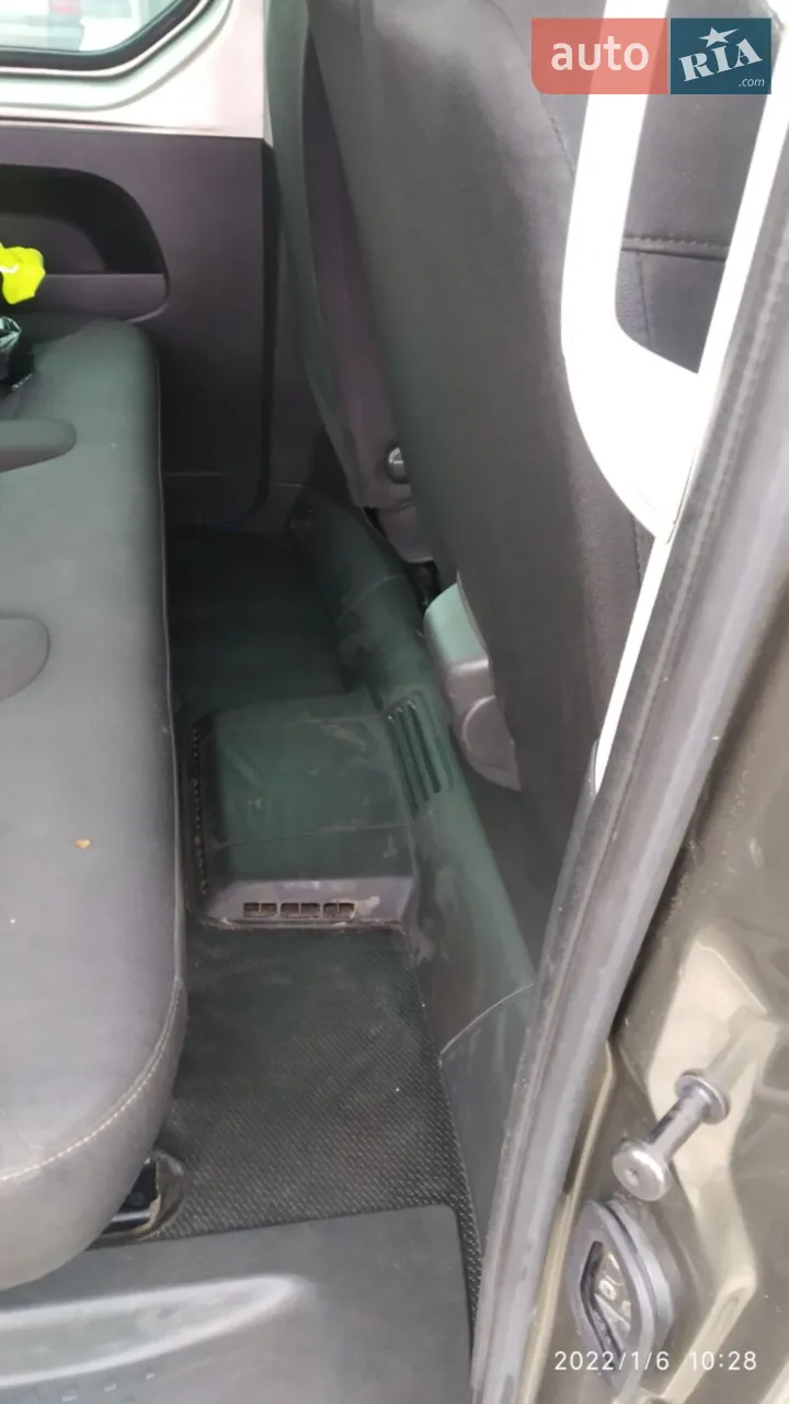 2017 Renault Trafic - мініатюра 2
