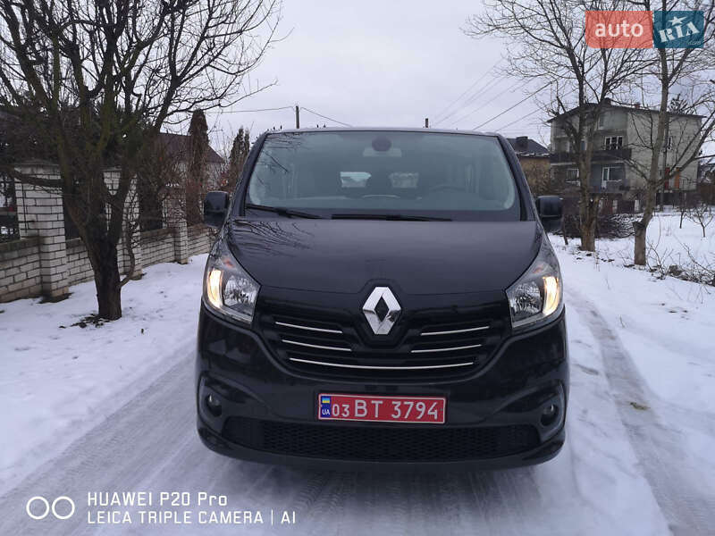 Мінівен Renault Trafic 2015 в Рівному