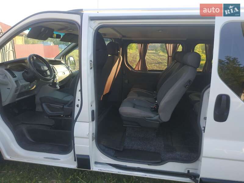 Мінівен Renault Trafic 2007 в Коломиї