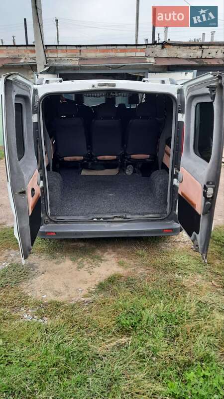 Минивэн Renault Trafic 2011 в Александрие