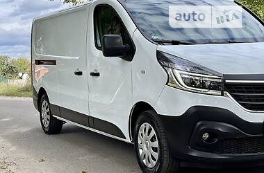 Минивэн Renault Trafic 2020 в 