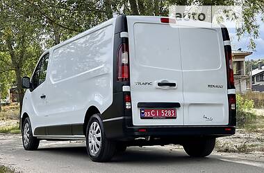 Минивэн Renault Trafic 2020 в 