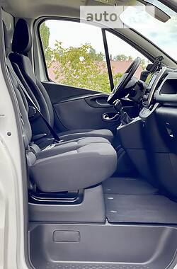 Минивэн Renault Trafic 2020 в 