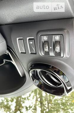 Минивэн Renault Trafic 2020 в 