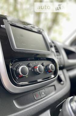 Минивэн Renault Trafic 2020 в 