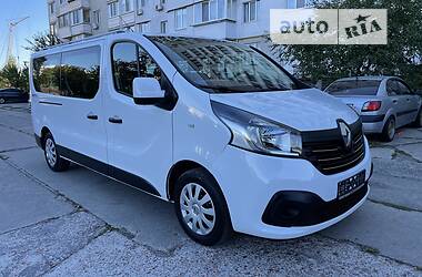 Мінівен Renault Trafic 2016 в 