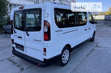 Мінівен Renault Trafic 2016 в 