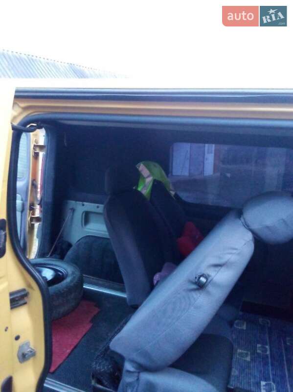 Микроавтобус Renault Trafic 2007 в Самборе