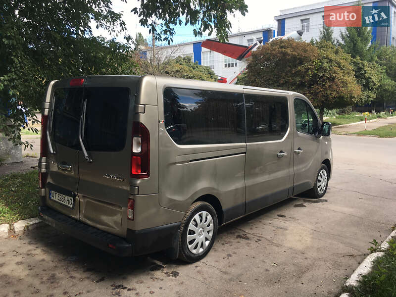 Минивэн Renault Trafic 2016 в Кропивницком