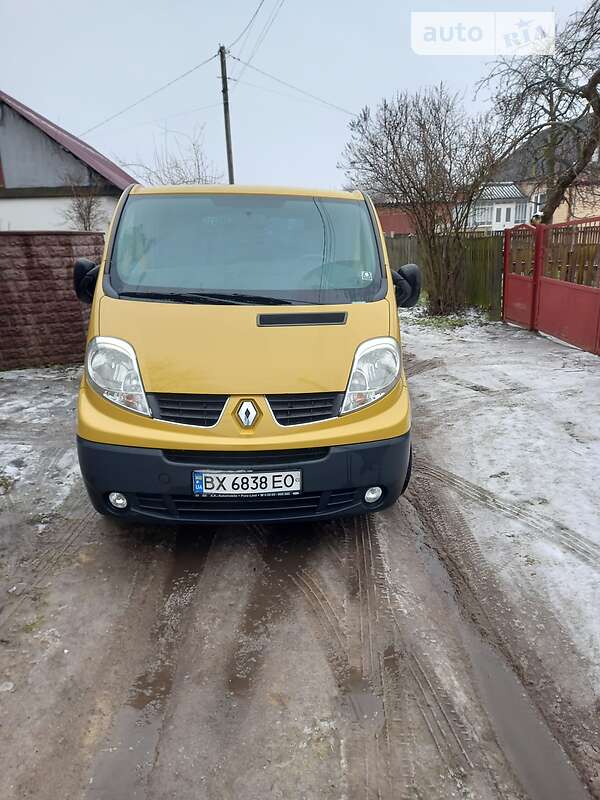 Мінівен Renault Trafic 2008 в Полонному