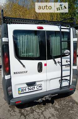 Минивэн Renault Trafic 2003 в Славянске