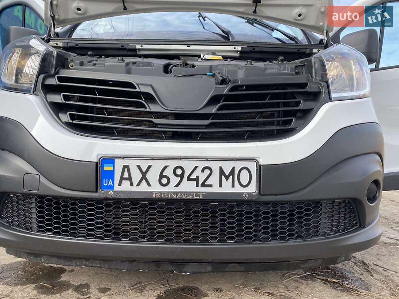 Минивэн Renault Trafic 2016 в Арцизе