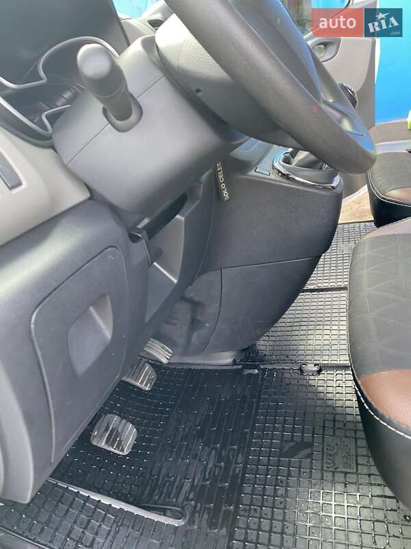 Минивэн Renault Trafic 2016 в Арцизе