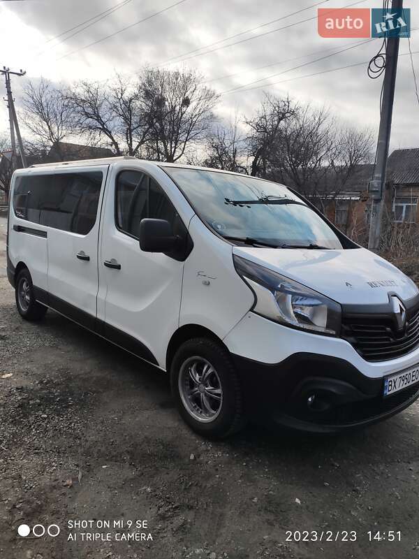 Минивэн Renault Trafic 2015 в Хмельницком