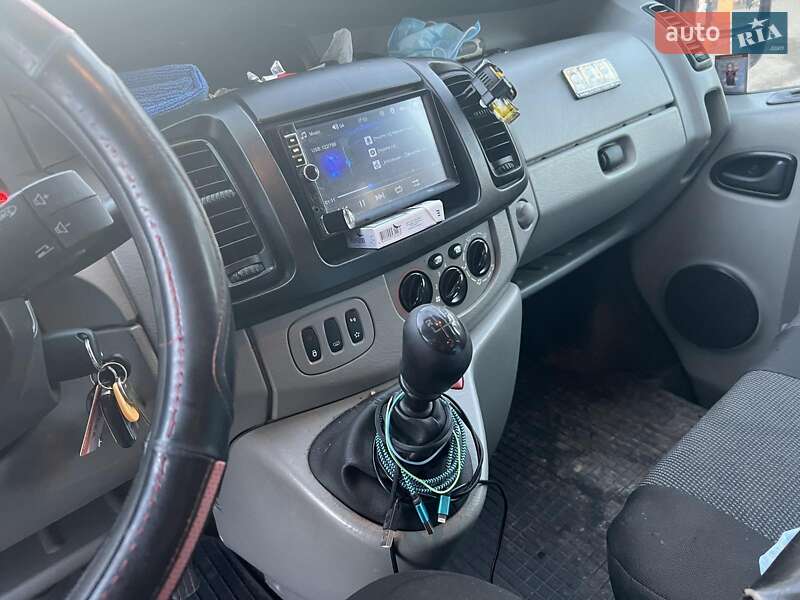 Минивэн Renault Trafic 2006 в Ивано-Франковске